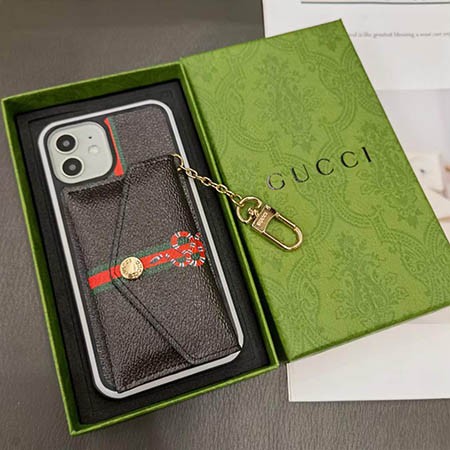 gucci グッチ iphone15プロ 