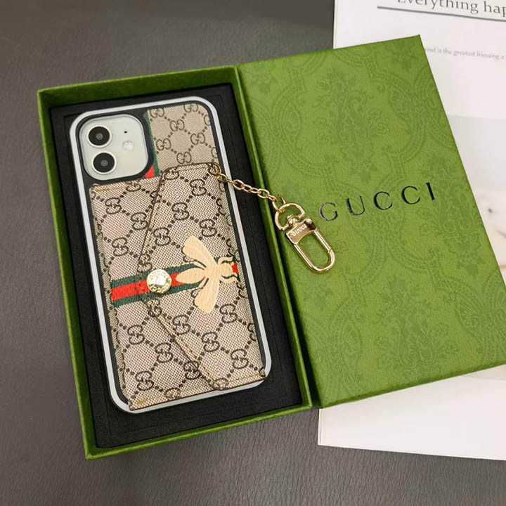 gucci グッチ iphone15プロ 