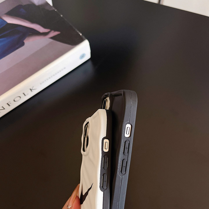 ブランド アイフォン15plus 携帯ケース 